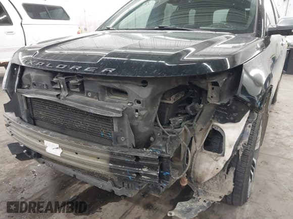 ✅ 2017 Ford Explorer Platinum • VIN: 1FM5K8HT5HGA87728 • Lot: 43580439. Listed on IAAI with 181,053 mi. Free auction sales archive from the USA and detailed vehicle history report at DreamBid. Image 6.