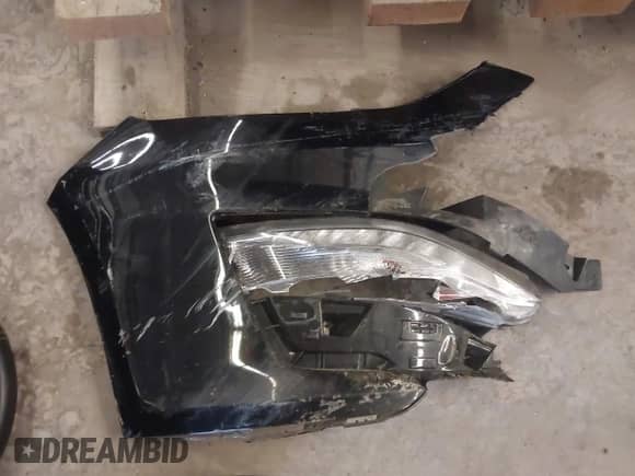 2022 Chevrolet Malibu LT z VIN 1G1ZD5STXNF124161, wystawiony jako IAAI lot #43594417 z przebiegiem 110 894 mil mil oraz . Historia ofert i sprzedaży dostępna na DreamBid. Obrazek 12.