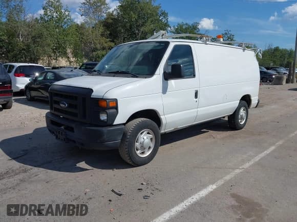 ✅ 2012 Ford Econoline Cargo Recreational • VIN: 1FTNE2EL9CDA43092 • Lot: 43149056. Wystawiony na IAAI z przebiegiem 116 944 mil. Bezpłatny archiwum sprzedaży aukcyjnych z USA i szczegółowy raport historii pojazdu na DreamBid. Zdjęcie 17.