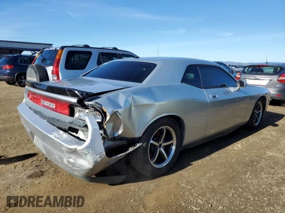 ✅ 2009 Dodge Challenger SE • VIN: 2B3LJ44V59H561537 • Lot: 86720334. Wystawiony na Copart z przebiegiem 163 233 mil. Bezpłatny archiwum sprzedaży aukcyjnych z USA i szczegółowy raport historii pojazdu na DreamBid. Zdjęcie 3.