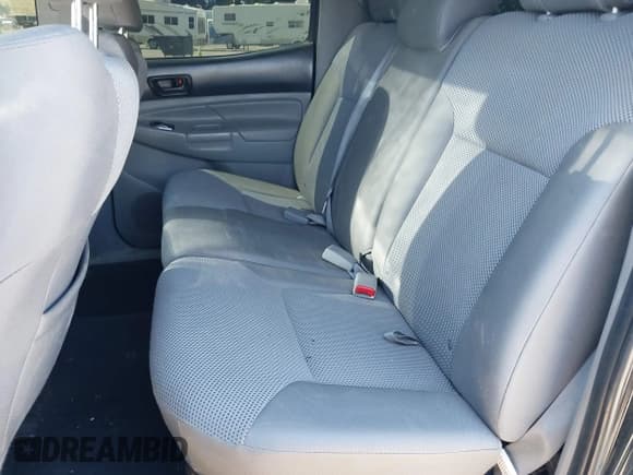 ✅ 2012 Toyota Tacoma PreRunner • VIN: 3TMJU4GN8CM136850 • Lot: 42767423. Listed on IAAI with 128,151 mi. Free auction sales archive from the USA and detailed vehicle history report at DreamBid. Image 18.