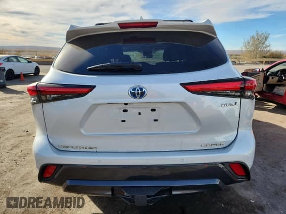 ✅ 2023 Toyota Highlander Hybrid Limited • VIN: 5TDXBRCHXPS583571 • Лот: 92426155. Опубликован ранее на Copart с пробегом 18 226 миль. Бесплатный доступ к архиву аукционных продаж из США и подробный отчёт об истории автомобиля на DreamBid. Изображение 6.