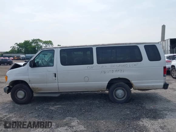 ✅ 2006 Ford Econoline Passenger XL • VIN: 1FBSS31L76DA90525 • Lot: 42449803. Listed on IAAI with Not provided. Free auction sales archive from the USA and detailed vehicle history report at DreamBid. Image 15.