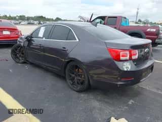 2015 Chevrolet Malibu LT z VIN 1G11C5SL2FF195016, wystawiony jako IAAI lot #43151114 z przebiegiem 115 934 mil mil oraz . Historia ofert i sprzedaży dostępna na DreamBid. Obrazek 3.