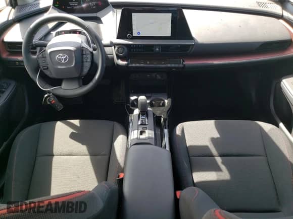 2024 Toyota Prius SE with VIN JTDACACU3R3039743, listed as a Copart auction lot 80198635 with 8,600 mi miles and Salvage title. Bid and sale history available at DreamBid. Image 8.