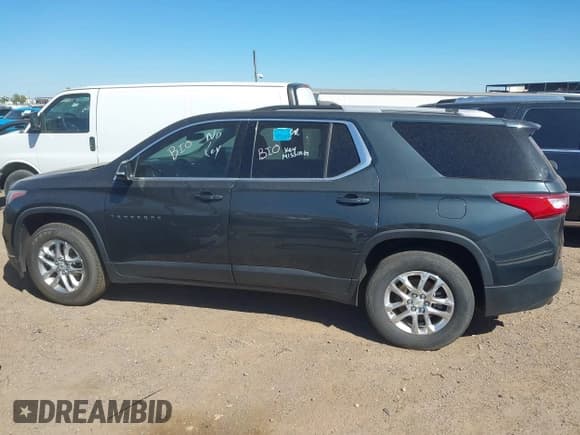 ✅ 2018 Chevrolet Traverse LT Cloth • VIN: 1GNERGKW3JJ261356 • Lot: 43535384. Wystawiony na IAAI z przebiegiem 161 215 mil. Bezpłatny archiwum sprzedaży aukcyjnych z USA i szczegółowy raport historii pojazdu na DreamBid. Zdjęcie 14.