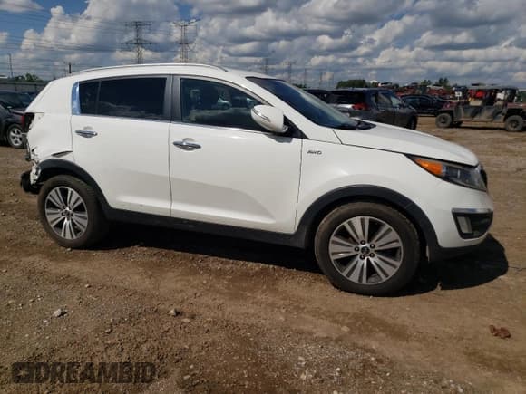 ✅ 2015 Kia Sportage EX • VIN: KNDPCCAC9F7737780 • Lot: 70363265. Listed on Copart with 296,065 mi. Free auction sales archive from the USA and detailed vehicle history report at DreamBid. Image 4.