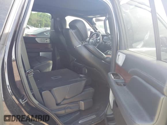 ✅ 2023 Lincoln Navigator Reserve • VIN: 5LMJJ2LGXPEL17392 • Лот: 42270603. Опубликован ранее на IAAI с пробегом Не указан. Бесплатный доступ к архиву аукционных продаж из США и подробный отчёт об истории автомобиля на DreamBid. Изображение 8.