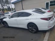 ✅ 2019 Lexus ES 350 Luxury • VIN: 58ABZ1B11KU044017 • Lot: 43193406. Listed on IAAI with 100,539 mi. Free auction sales archive from the USA and detailed vehicle history report at DreamBid. Image 15.