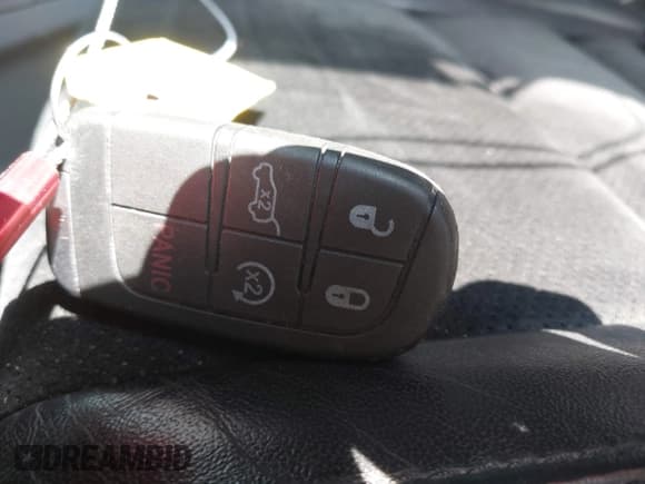 ✅ 2015 Jeep Grand Cherokee Laredo • VIN: 1C4RJFAG9FC913107 • Лот: 42790936. Опубликован ранее на IAAI с пробегом 175 982 миль. Бесплатный доступ к архиву аукционных продаж из США и подробный отчёт об истории автомобиля на DreamBid. Изображение 11.