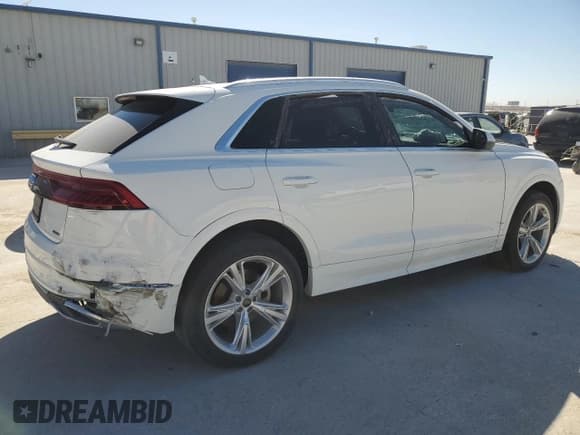 ✅ 2021 Audi Q8 Premium Plus • VIN: WA1BVAF18MD032042 • Лот: 47870175. Опубликован ранее на Copart с пробегом 65 764 миль. Бесплатный доступ к архиву аукционных продаж из США и подробный отчёт об истории автомобиля на DreamBid. Изображение 3.