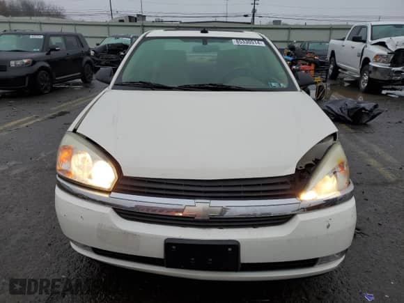✅ 2004 Chevrolet Malibu LT • VIN: 1G1ZU54814F126968 • Lot: 85330514. Wystawiony na Copart z przebiegiem 125 429 mil mil. Skorzystaj z bezpłatnego archiwum sprzedaży aukcyjnych z USA i zobacz szczegółowy raport historii pojazdu na DreamBid. Zdjęcie 5.