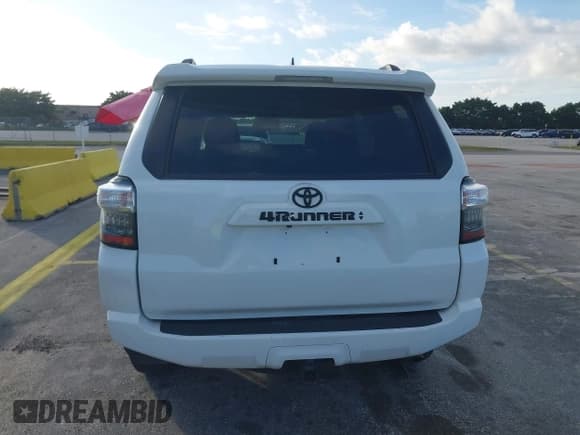 ✅ 2022 Toyota 4Runner SR5 • VIN: JTEMU5JR2N6053461 • Лот: 43846742. Опубликован ранее на IAAI с пробегом 37 736 миль. Бесплатный доступ к архиву аукционных продаж из США и подробный отчёт об истории автомобиля на DreamBid. Изображение 16.