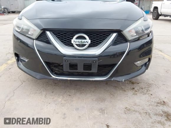 ✅ 2017 Nissan Maxima SV • VIN: 1N4AA6AP0HC450683 • Lot: 42101171. Wystawiony na IAAI z przebiegiem 105 894 mil. Bezpłatny archiwum sprzedaży aukcyjnych z USA i szczegółowy raport historii pojazdu na DreamBid. Zdjęcie 6.