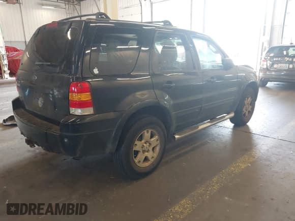 ✅ 2007 Ford Escape Limited • VIN: 1FMCU04187KA15988 • Лот: 42979991. Опубликован ранее на IAAI с пробегом 194 341 миль. Бесплатный доступ к архиву аукционных продаж из США и подробный отчёт об истории автомобиля на DreamBid. Изображение 4.