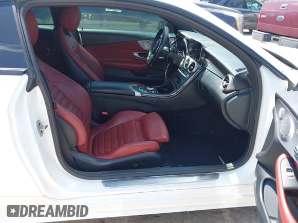 ✅ 2020 Mercedes-Benz C 300 • VIN: WDDWJ8DB7LF942328 • Lot: 42205061. Listed on IAAI with 64,832 mi. Free auction sales archive from the USA and detailed vehicle history report at DreamBid. Image 5.