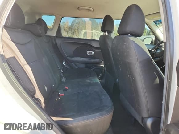 ✅ 2017 Kia Soul • VIN: KNDJN2A27H7426840 • Lot: 92512685. Wystawiony na Copart z przebiegiem 120 011 mil. Bezpłatny archiwum sprzedaży aukcyjnych z USA i szczegółowy raport historii pojazdu na DreamBid. Zdjęcie 10.