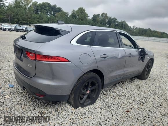 ✅ 2020 Jaguar F-Pace 25t Premium • VIN: SADCJ2FX8LA629681 • Lot: 82266205. Listed on Copart with 80,559 mi. Free auction sales archive from the USA and detailed vehicle history report at DreamBid. Image 3.