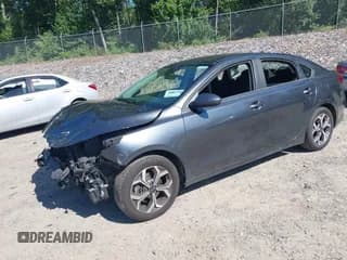 ✅ 2021 Kia Forte LXS • VIN: 3KPF24ADXME339150 • Lot: 42812001. Wystawiony na IAAI z przebiegiem 101 471 mil. Bezpłatny archiwum sprzedaży aukcyjnych z USA i szczegółowy raport historii pojazdu na DreamBid. Zdjęcie 2.