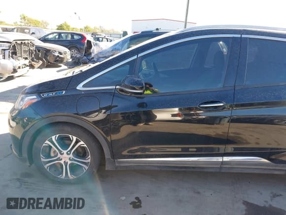 ✅ 2019 Chevrolet Bolt EV Premier • VIN: 1G1FZ6S09K4101669 • Lot: 41752348. Wystawiony na IAAI z przebiegiem 126 786 mil. Bezpłatny archiwum sprzedaży aukcyjnych z USA i szczegółowy raport historii pojazdu na DreamBid. Zdjęcie 14.