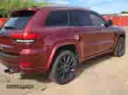 2018 Jeep Grand Cherokee Altitude z VIN 1C4RJFAG6JC360361, wystawiony jako Copart lot #90756185 z przebiegiem 69 472 mil mil oraz Czysty tytuł • Clean title. Historia ofert i sprzedaży dostępna na DreamBid. Obrazek 4.