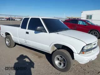 ✅ 2003 Chevrolet S-10 LS • VIN: 1GCCS19X338110074 • Лот: 41118011. Опубликован ранее на IAAI с пробегом 131 428 миль. Бесплатный доступ к архиву аукционных продаж из США и подробный отчёт об истории автомобиля на DreamBid. Изображение 1.