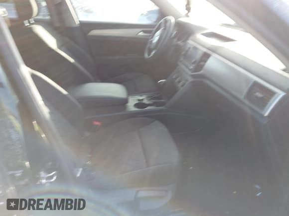 ✅ 2018 Volkswagen Atlas S • VIN: 1V2GR2CA7JC544739 • Lot: 41415739. Wystawiony na IAAI z przebiegiem 103 713 mil. Bezpłatny archiwum sprzedaży aukcyjnych z USA i szczegółowy raport historii pojazdu na DreamBid. Zdjęcie 5.