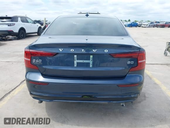 ✅ 2024 Volvo S60 Core Dark Theme • VIN: 7JRL12FK9RG327436 • Lot: 41898048. Wystawiony na IAAI z przebiegiem 13 282 mil. Bezpłatny archiwum sprzedaży aukcyjnych z USA i szczegółowy raport historii pojazdu na DreamBid. Zdjęcie 16.