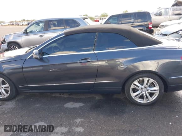 ✅ 2011 Mercedes-Benz E 350 • VIN: WDDKK5GF4BF085134 • Lot: 43751795. Listed on IAAI with 94,043 mi. Free auction sales archive from the USA and detailed vehicle history report at DreamBid. Image 14.