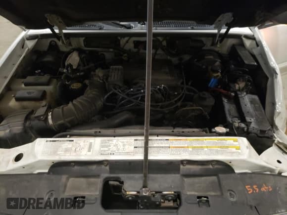 ✅ 2000 Ford Explorer Eddie Bauer • VIN: 1FMDU84P0YZC67167 • Лот: 85806684. Опубликован ранее на Copart с пробегом 156 411 миль. Бесплатный доступ к архиву аукционных продаж из США и подробный отчёт об истории автомобиля на DreamBid. Изображение 12.