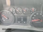 ✅ 2024 Chevrolet Silverado 1500 Custom • VIN: 3GCPABEK1RG285253 • Lot: 86497585. Wystawiony na Copart z przebiegiem 19 709 mil. Bezpłatny archiwum sprzedaży aukcyjnych z USA i szczegółowy raport historii pojazdu na DreamBid. Zdjęcie 9.