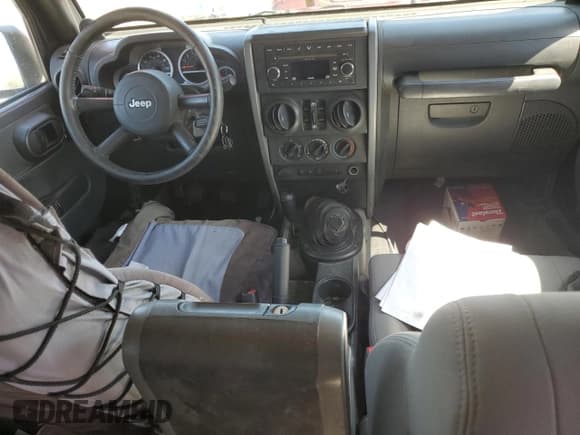 ✅ 2008 Jeep Wrangler Rubicon • VIN: 1J8GA69158L563252 • Lot: 55816534. Listed on Copart with 166,644 mi. Free auction sales archive from the USA and detailed vehicle history report at DreamBid. Image 8.