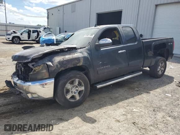 2012 Chevrolet Silverado 1500 LT with VIN 1GCRKSE77CZ245784, listed as a Copart auction lot 81001785 with Not provided miles and Salvage title. Bid and sale history available at DreamBid. Image 1.
