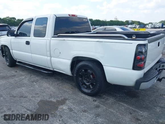 ✅ 2007 Chevrolet Silverado 1500 Work Truck • VIN: 1GCEC19X87Z119634 • Lot: 42059119. Listed on IAAI with 231,318 mi. Free auction sales archive from the USA and detailed vehicle history report at DreamBid. Image 12.
