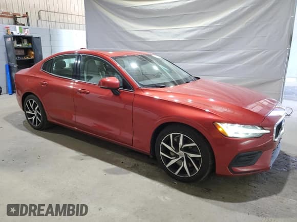 ✅ 2019 Volvo S60 Momentum • VIN: 7JRA22TK7KG015775 • Лот: 69816965. Опубликован ранее на Copart с пробегом 115 475 миль. Бесплатный доступ к архиву аукционных продаж из США и подробный отчёт об истории автомобиля на DreamBid. Изображение 4.