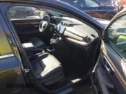 ✅ 2018 Honda CR-V Touring • VIN: 7FARW2H90JE052921 • Lot: 43671364. Listed on IAAI with 101,261 mi. Free auction sales archive from the USA and detailed vehicle history report at DreamBid. Image 5.