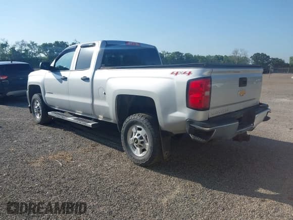 ✅ 2015 Chevrolet Silverado 2500HD LT • VIN: 1GC2KVEG8FZ101104 • Lot: 42563927. Wystawiony na IAAI z przebiegiem 60 419 mil. Bezpłatny archiwum sprzedaży aukcyjnych z USA i szczegółowy raport historii pojazdu na DreamBid. Zdjęcie 3.