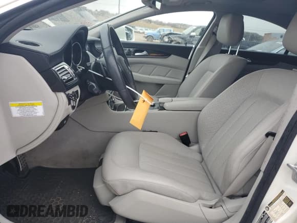 ✅ 2012 Mercedes-Benz CLS 550 • VIN: WDDLJ9BB1CA042307 • Lot: 93234495. Wystawiony na Copart z przebiegiem 82 593 mil. Bezpłatny archiwum sprzedaży aukcyjnych z USA i szczegółowy raport historii pojazdu na DreamBid. Zdjęcie 7.