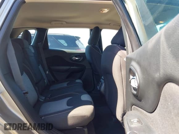 ✅ 2017 Jeep Cherokee Altitude • VIN: 1C4PJLAB5HW558724 • Lot: 42773042. Listed on IAAI with 81,450 mi. Free auction sales archive from the USA and detailed vehicle history report at DreamBid. Image 8.