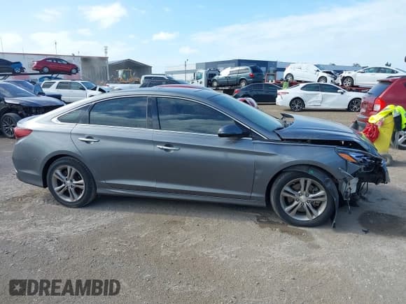 ✅ 2018 Hyundai Sonata SEL • VIN: 5NPE34AF0JH720149 • Lot: 43367211. Wystawiony na IAAI z przebiegiem 96 511 mil. Bezpłatny archiwum sprzedaży aukcyjnych z USA i szczegółowy raport historii pojazdu na DreamBid. Zdjęcie 14.