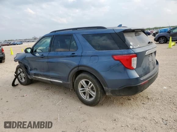 ✅ 2020 Ford Explorer XLT • VIN: 1FMSK7DH1LGB41369 • Лот: 93650525. Опубликован ранее на Copart с пробегом 130 090 миль. Бесплатный доступ к архиву аукционных продаж из США и подробный отчёт об истории автомобиля на DreamBid. Изображение 2.