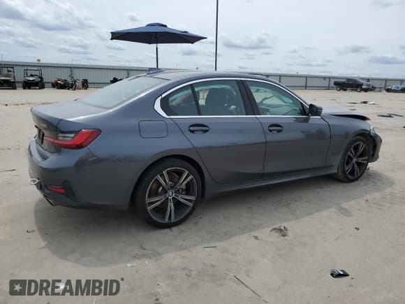 ✅ 2022 BMW 3 Series 330i • VIN: 3MW5R1J06N8C48697 • Лот: 56307625. Опубликован ранее на Copart с пробегом 38 241 миль. Бесплатный доступ к архиву аукционных продаж из США и подробный отчёт об истории автомобиля на DreamBid. Изображение 3.