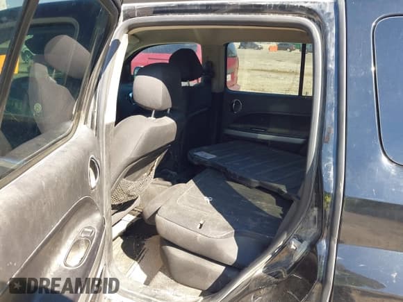 ✅ 2010 Chevrolet HHR 2LT • VIN: 3GNBACDV1AS538270 • Lot: 42196720. Listed on IAAI with Not provided. Free auction sales archive from the USA and detailed vehicle history report at DreamBid. Image 8.