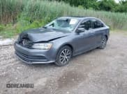 ✅ 2017 Volkswagen Jetta SE • VIN: 3VWB67AJ5HM317057 • Лот: 42653093. Опубликован ранее на IAAI с пробегом 39 493 миль. Бесплатный доступ к архиву аукционных продаж из США и подробный отчёт об истории автомобиля на DreamBid. Изображение 2.