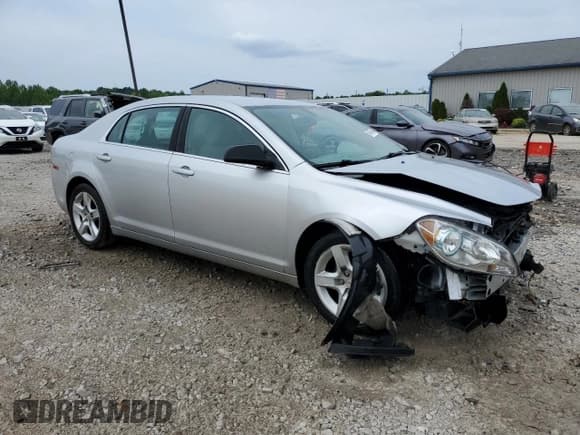 ✅ 2011 Chevrolet Malibu 1LS • VIN: 1G1ZB5E10BF259578 • Lot: 59447854. Wystawiony na Copart z przebiegiem 71 482 mil. Bezpłatny archiwum sprzedaży aukcyjnych z USA i szczegółowy raport historii pojazdu na DreamBid. Zdjęcie 4.