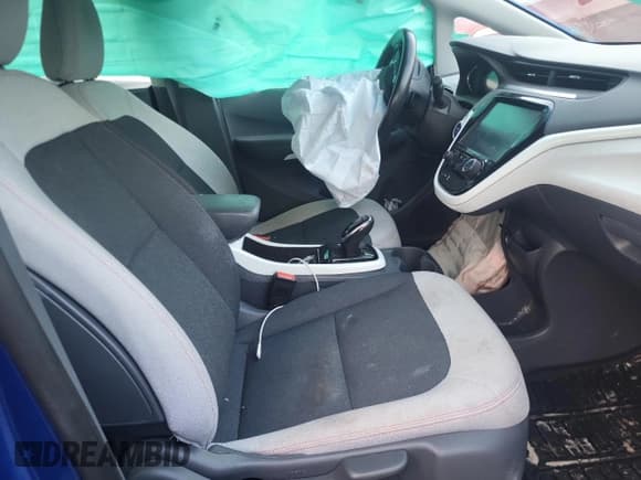 ✅ 2020 Chevrolet Bolt EV LT • VIN: 1G1FY6S09L4124776 • Lot: 85475535. Wystawiony na Copart z przebiegiem Nie podano. Bezpłatny archiwum sprzedaży aukcyjnych z USA i szczegółowy raport historii pojazdu na DreamBid. Zdjęcie 7.