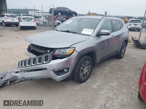 ✅ 2018 Jeep Compass Latitude • VIN: 3C4NJCBB6JT503331 • Lot: 43126610. Wystawiony na IAAI z przebiegiem 61 654 mil. Bezpłatny archiwum sprzedaży aukcyjnych z USA i szczegółowy raport historii pojazdu na DreamBid. Zdjęcie 18.
