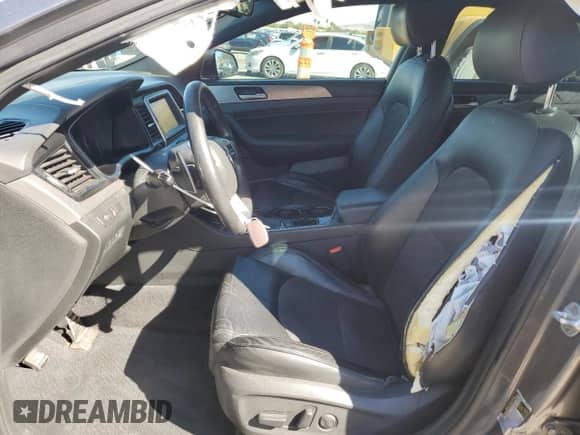 ✅ 2019 Hyundai Sonata SEL • VIN: 5NPE34AF4KH733066 • Lot: 86687675. Wystawiony na Copart z przebiegiem 93 057 mil mil. Skorzystaj z bezpłatnego archiwum sprzedaży aukcyjnych z USA i zobacz szczegółowy raport historii pojazdu na DreamBid. Zdjęcie 7.