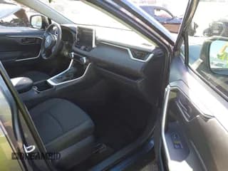 ✅ 2024 Toyota RAV4 Hybrid LE • VIN: JTMMWRFV4RD264657 • Лот: 43497124. Опубликован ранее на IAAI с пробегом 8 479 миль. Бесплатный доступ к архиву аукционных продаж из США и подробный отчёт об истории автомобиля на DreamBid. Изображение 5.