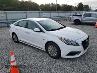 2017 Hyundai Sonata SE z VIN KMHE24L13HA058309, wystawiony jako Copart lot #89882595 z przebiegiem 141 034 mil mil oraz Czysty tytuł • Clean title. Historia ofert i sprzedaży dostępna na DreamBid. Obrazek 4.
